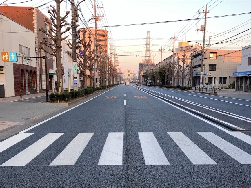 路面補修工事（5南東の14）及び視覚障害者誘導用標示シート設置工事（5南東－1）